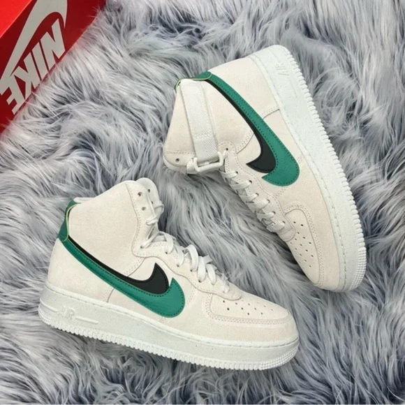 Nike Air Force 1 Hi SE